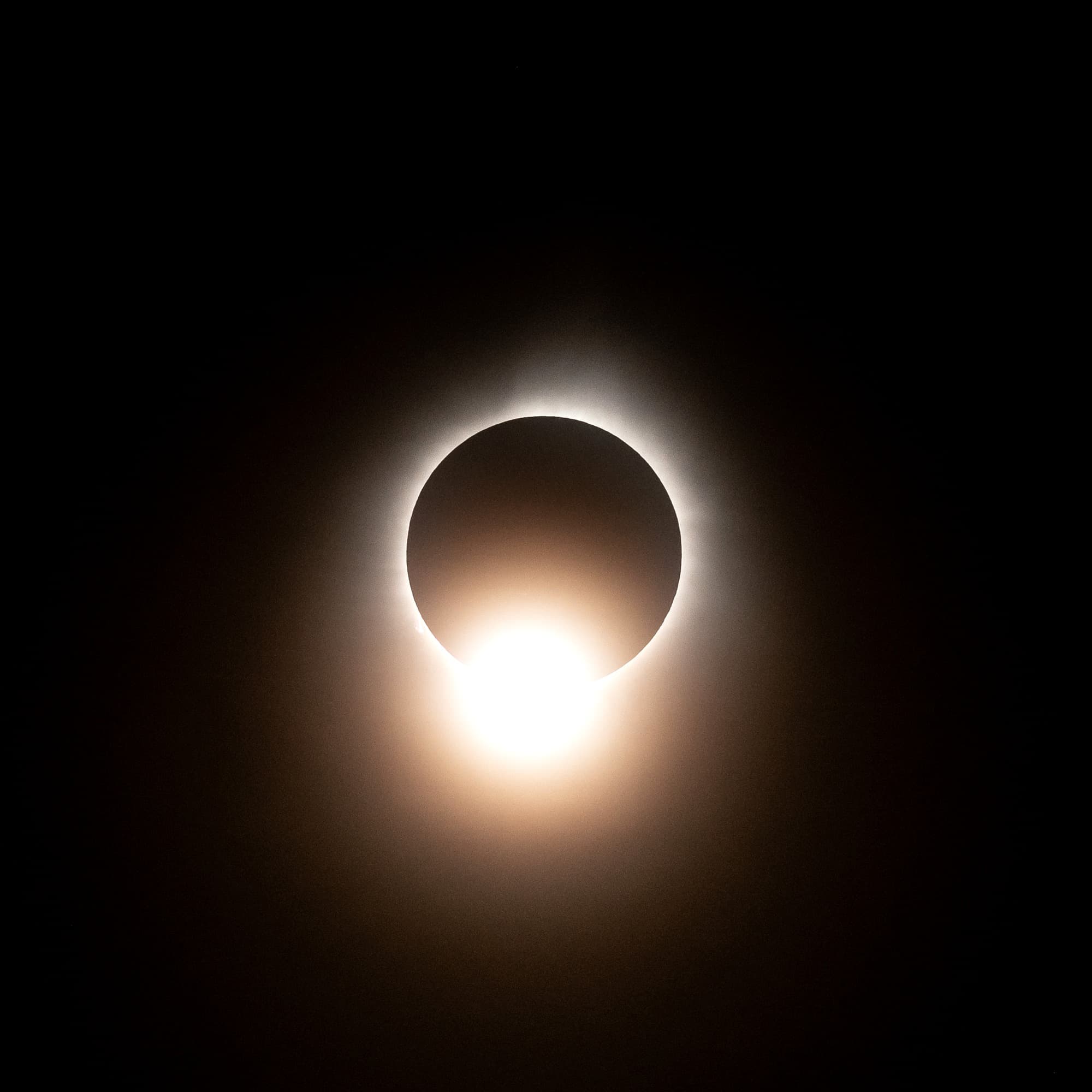 L'Éclipse Complète — totalité